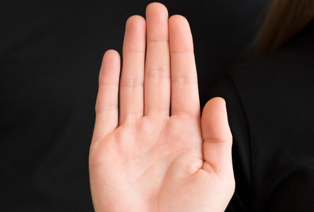 Palm Reading Astrological Guidance by Sri trikalai astrocenter Experts